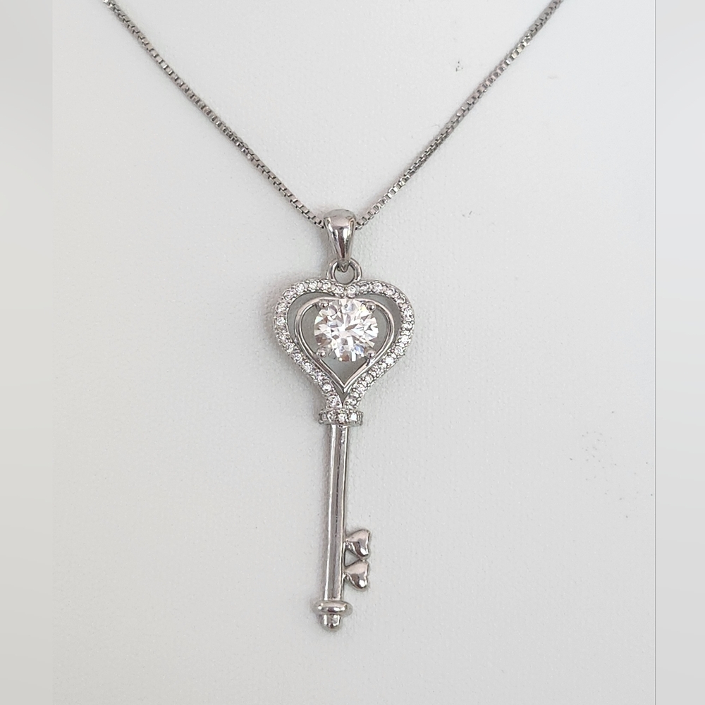 Pretty little Key necklace!